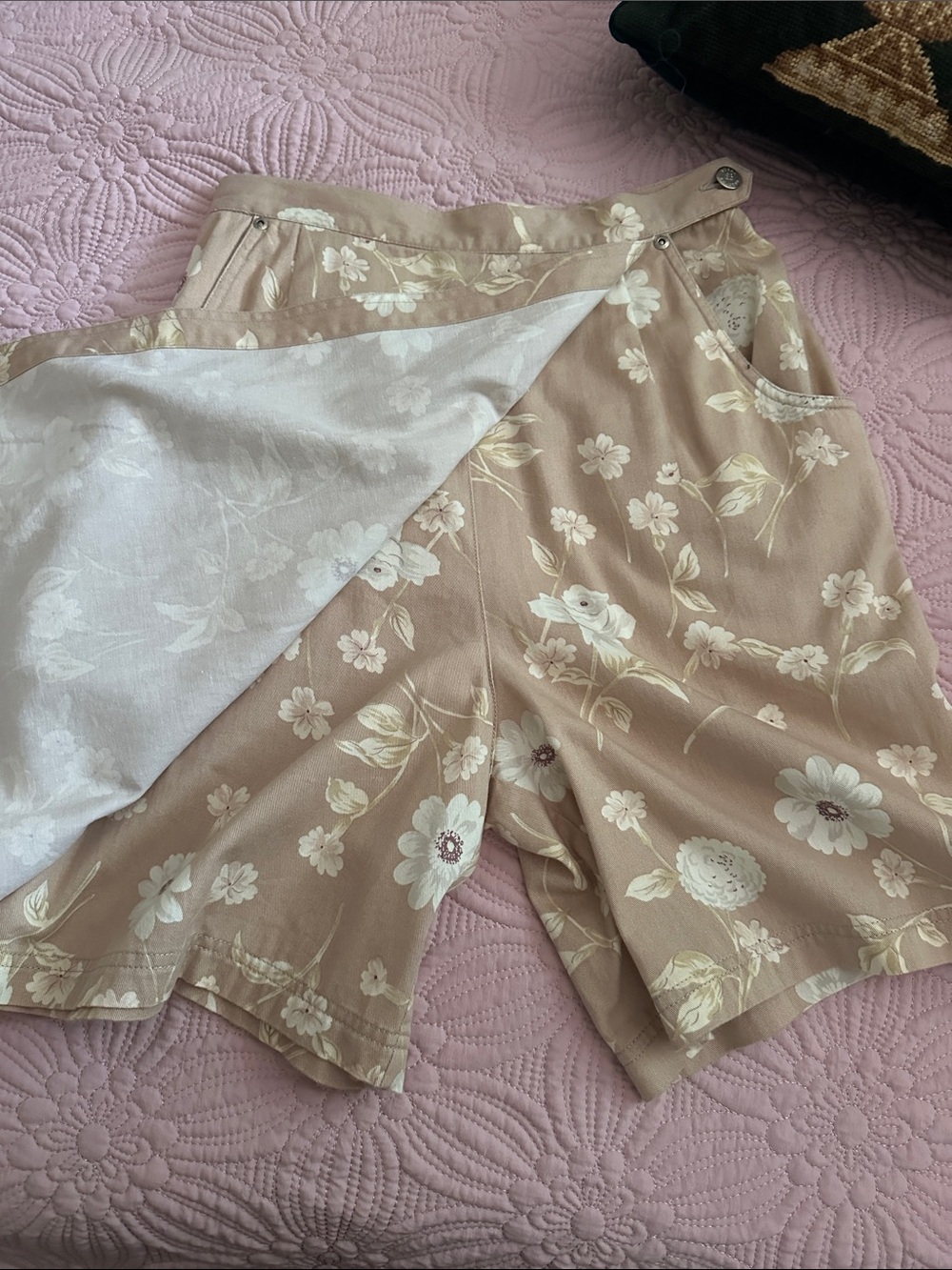 Susan Bristol Beige Floral A-Line Skort, elastic waist, shorts, jorts, vintage - Picture 4 of 11